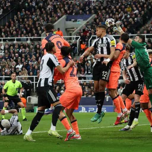 Partido entre Newcastle United y Barcelona en St. James Park por la Champions League - EFE