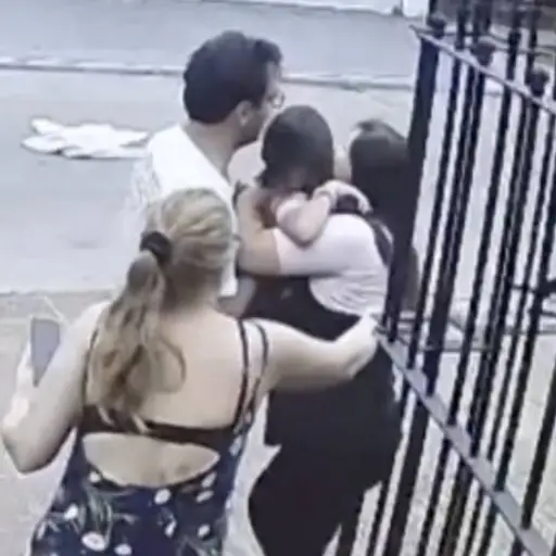 Asaltan a familia.  ,Captura de pantalla video de X.