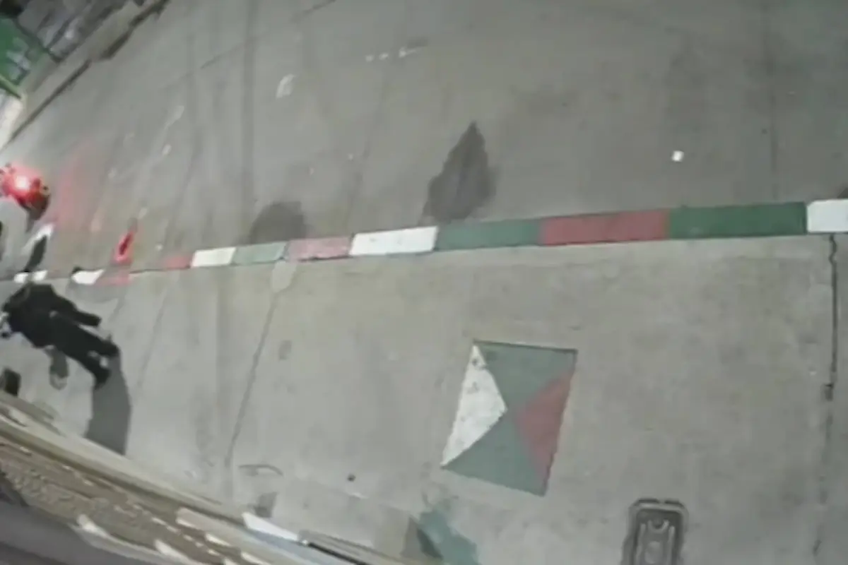 Motoladrones apuñalan a bailarina., Captura de pantalla video de Instagram.