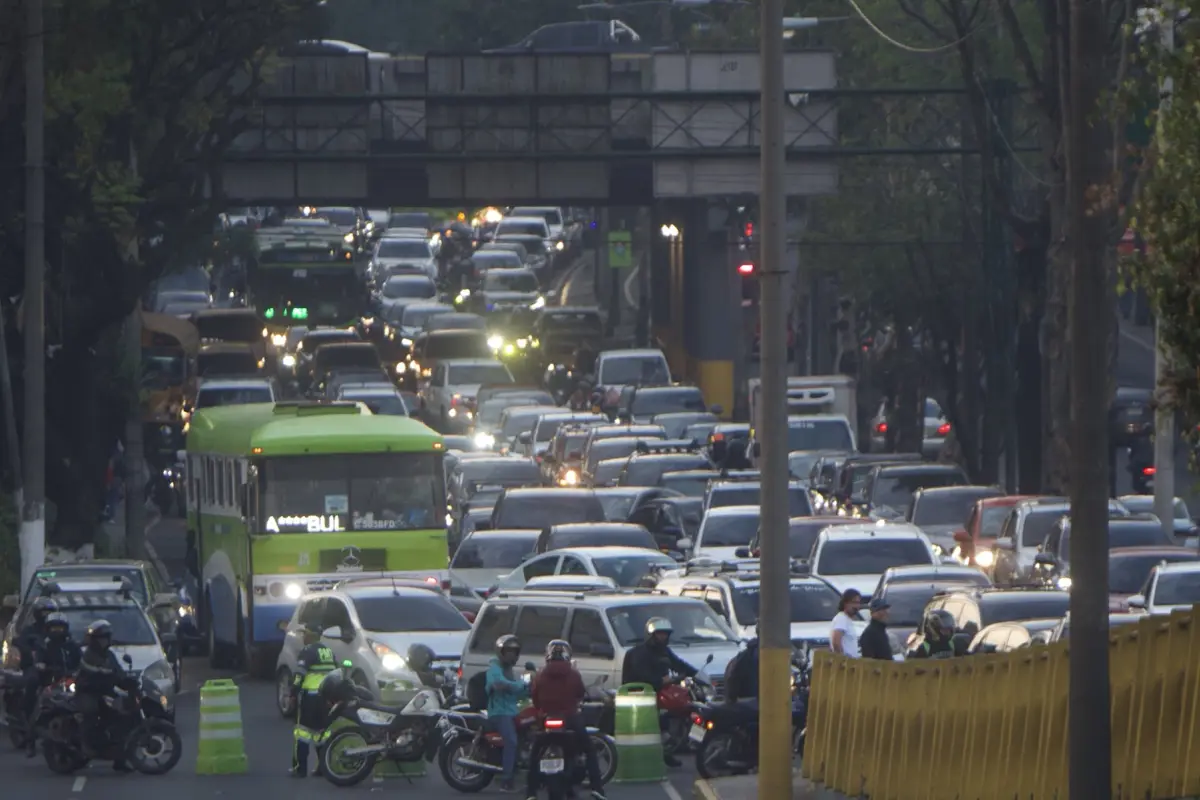 Tráfico bulevar Liberación., Foto Archivo Omar Solís