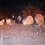 Paso cerrado en ruta de Santa María de Jesús hacia Palín por derrumbet