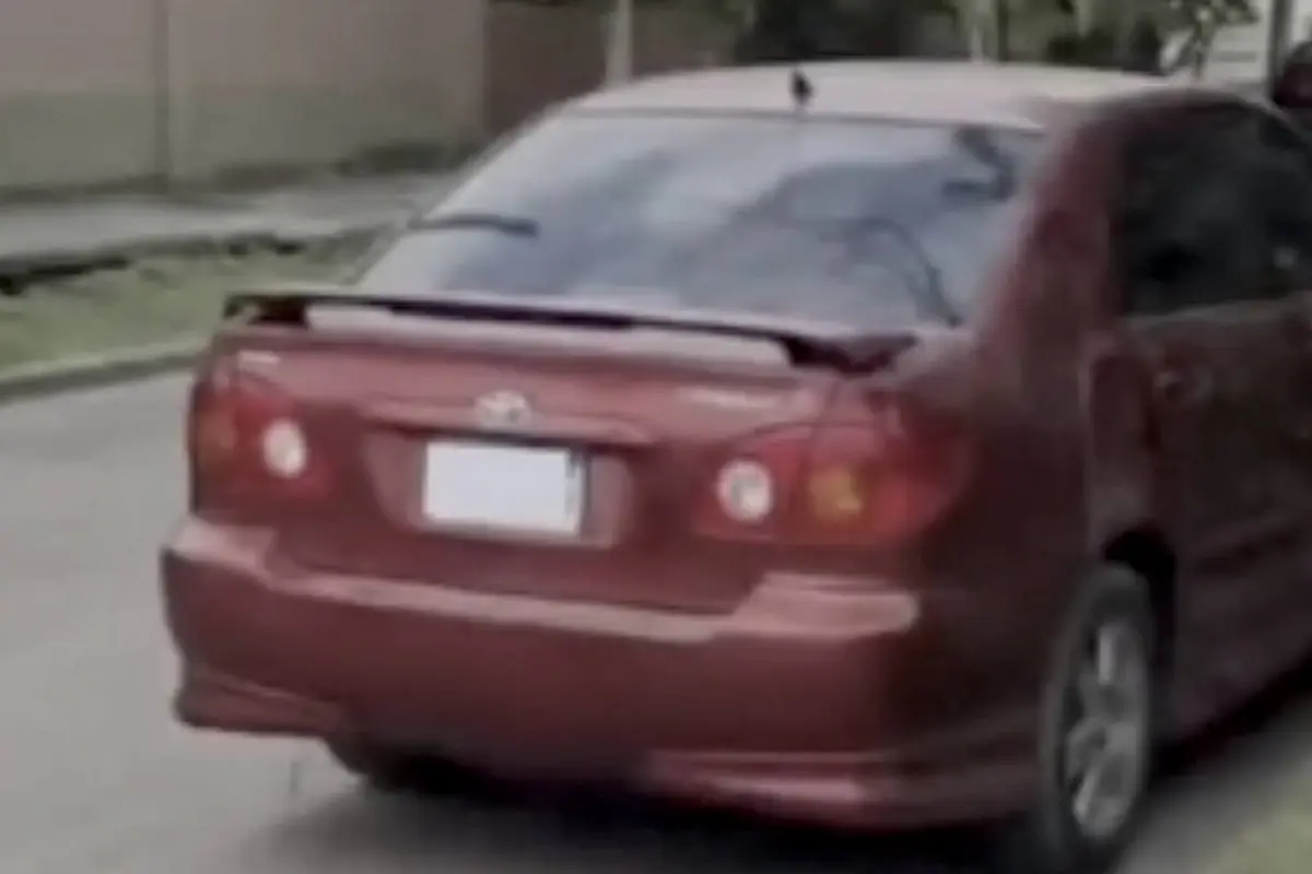 Hallan sin vida a taxista en San Pedro Sula con mensaje que apunta al móvil del crimen., Redes sociales.