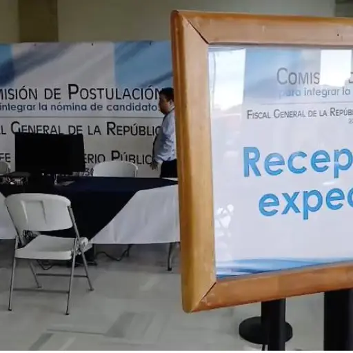 Las pruebas de descargo de aspirantes a fiscal general y jefes del Ministerio Público son entregadas en el Palacio de Justicia. ,Ángel Oliva/EU