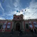 Entre agradecimientos y expectativas, trabajadores del TSE despiden a magistradost