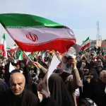 Ondean banderas de Irán ,EFE