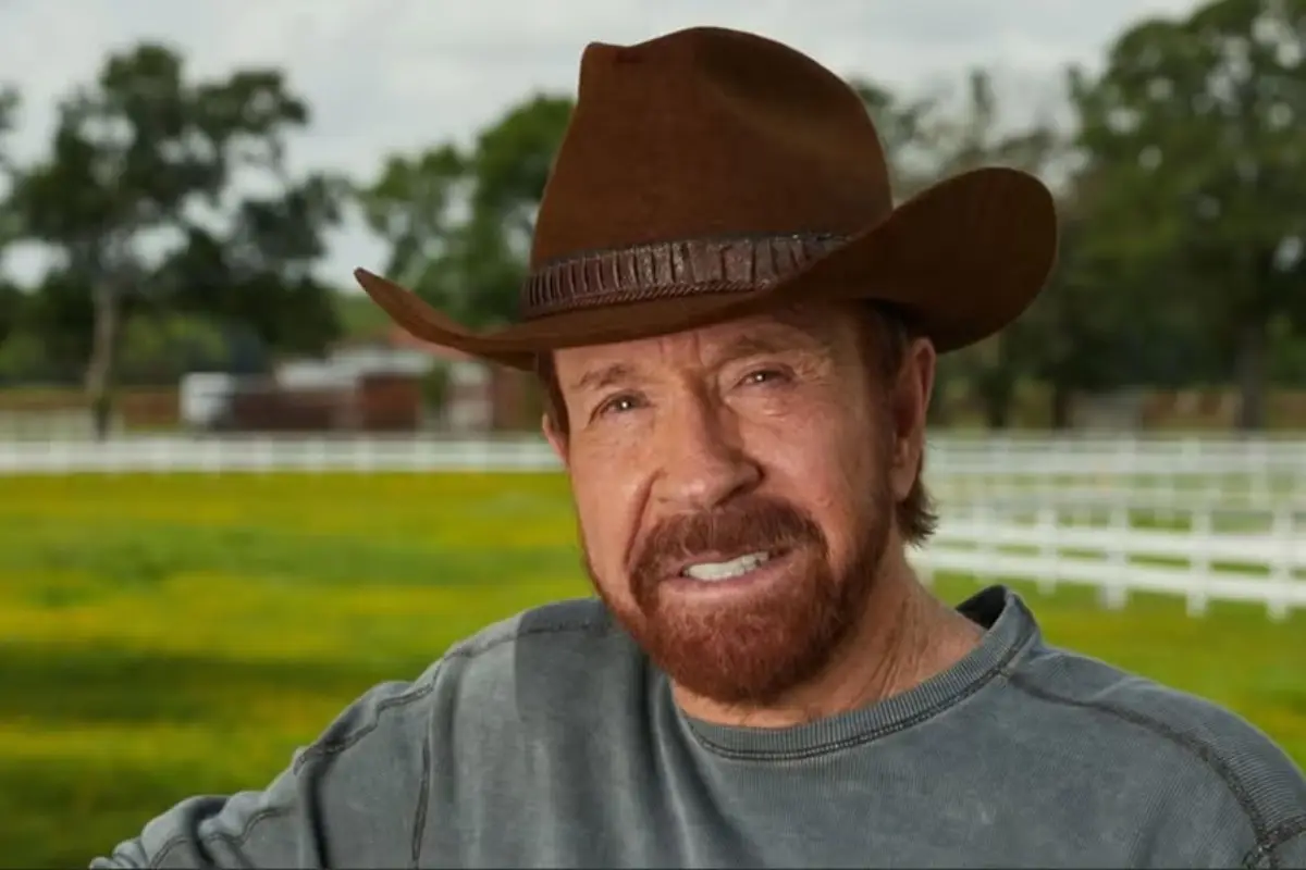 Chuck Norris, Redes sociales