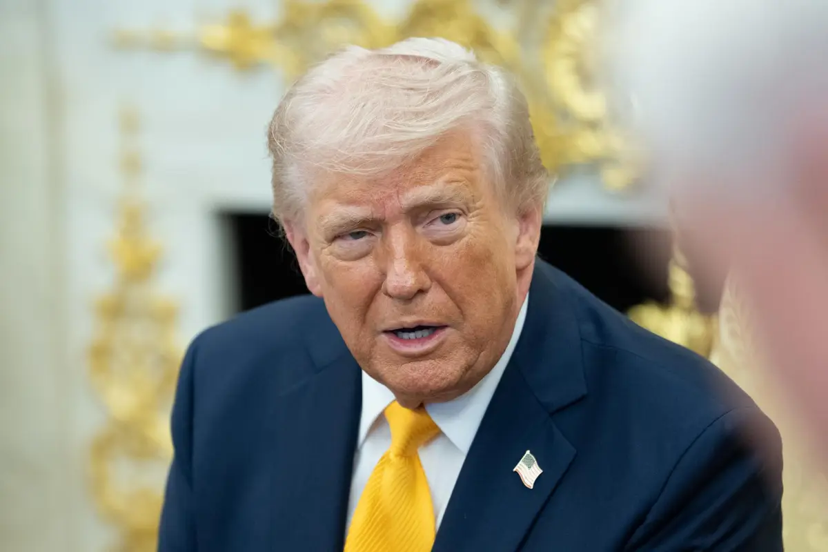 Donald Trump en la Oficina Oval, EFE