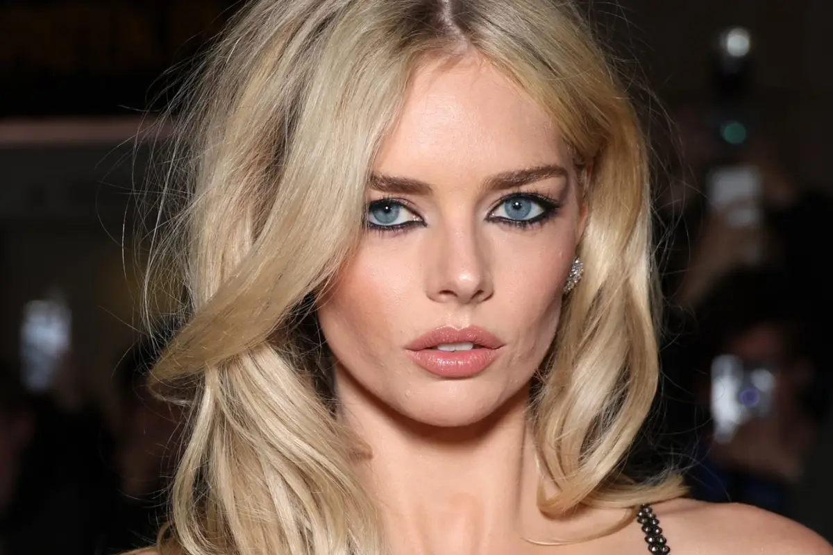 Samara Weaving, Redes sociales