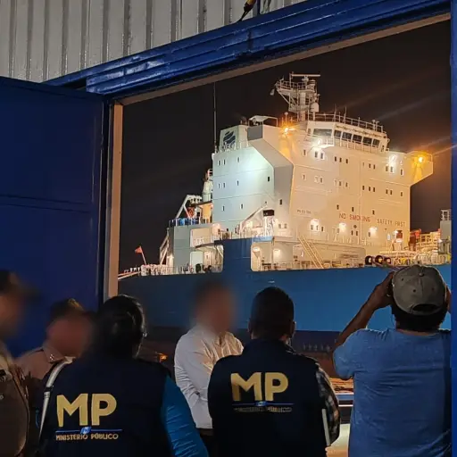 El Ministerio Público inicio las investigaciones del incidente ocurrido en Puerto Quetzal. ,Foto MP