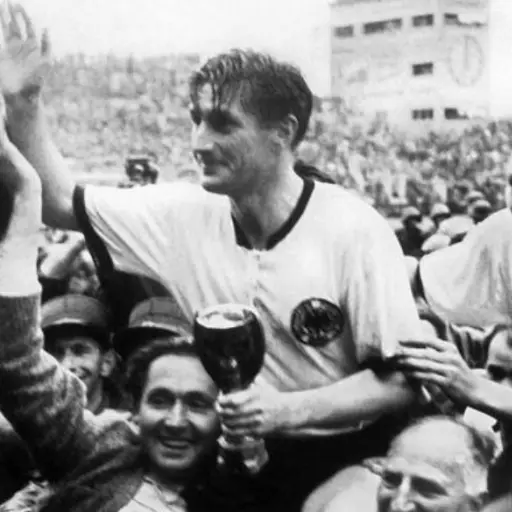 Suiza organizó la quinta Copa del Mundo, la cual ganó Alemania Federal 