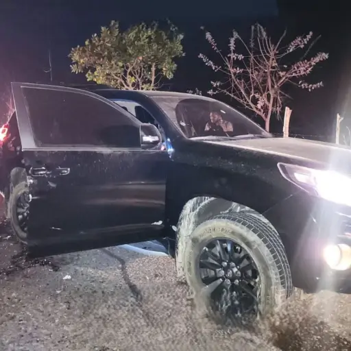 Bomberos Municipales Departamentales indicaron que el ataque armado fue en contra de un carro.  ,Bomberos Municipales Departamentales