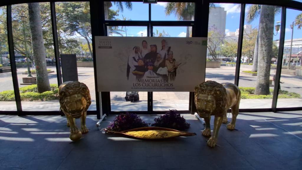 Exposición Memorias de los Cucuruchos inmortaliza la fe católica | Álex Meoño