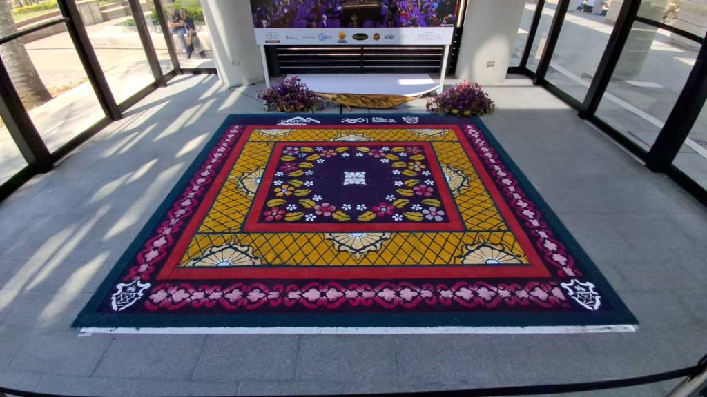 Exposición Memorias de los Cucuruchos inmortaliza la fe católica | Álex Meoño