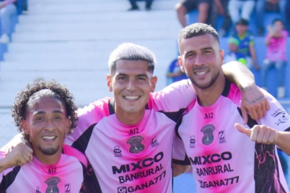Nicolás Martínez sigue demostrando su calidad como goleador con Mixco 