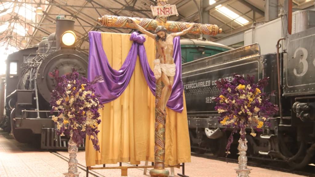 Museo del Ferrocarril invita a la exposición devocional de El Calvario (14) | Alex Meoño