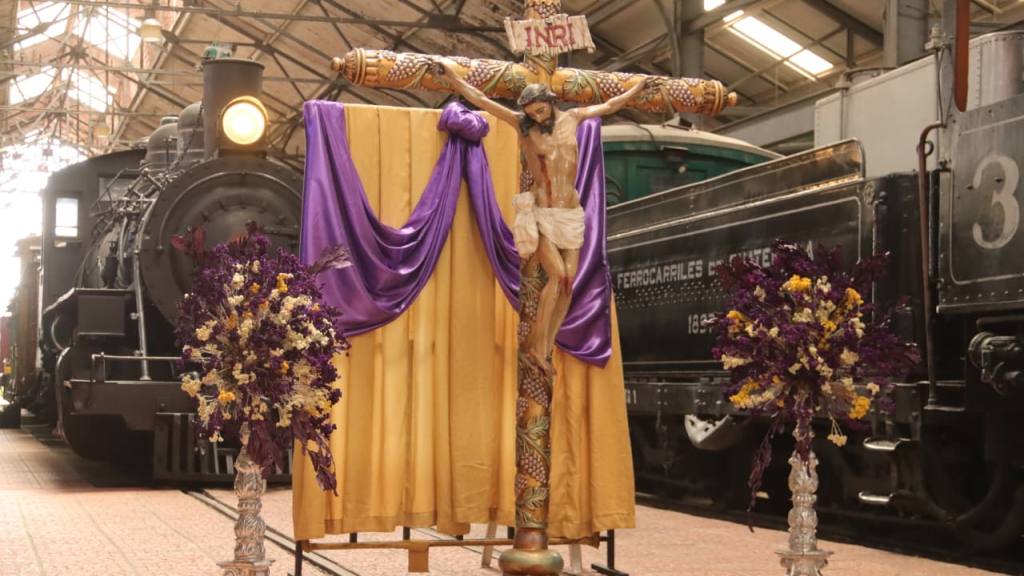 Museo del Ferrocarril invita a la exposición devocional de El Calvario  | Alex Meoño
