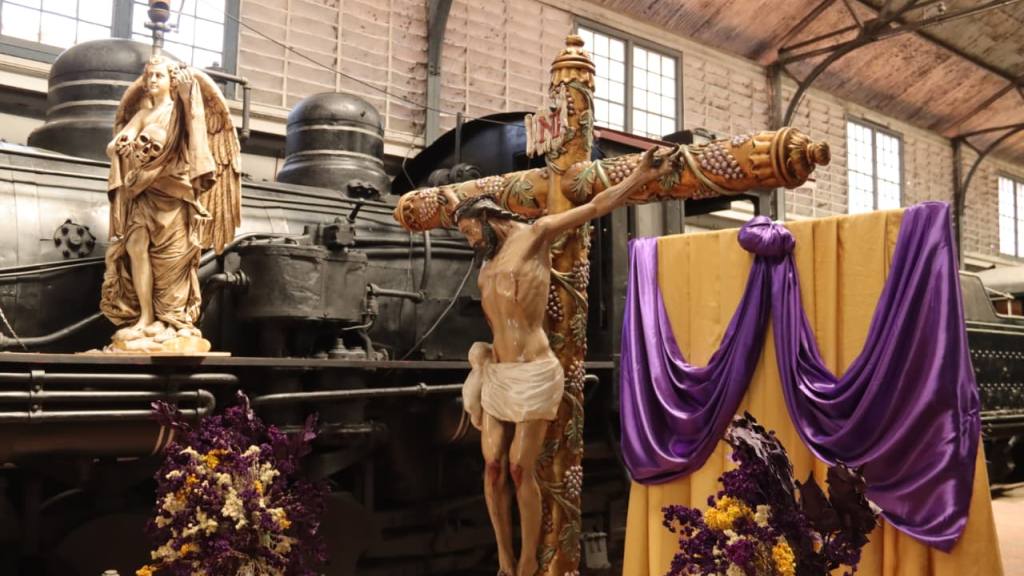 Museo del Ferrocarril invita a la exposición devocional de El Calvario  | Alex Meoño