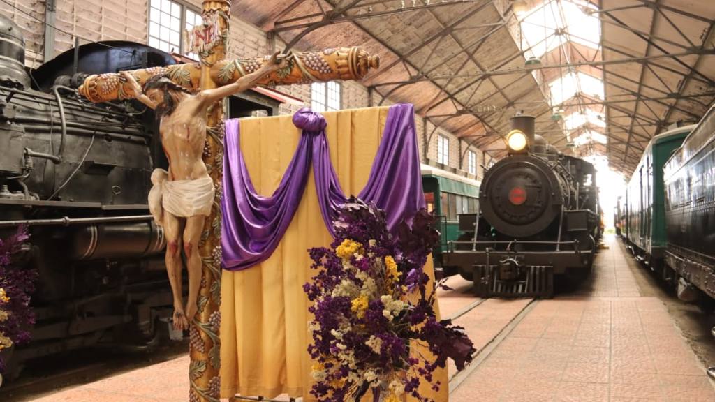 Museo del Ferrocarril invita a la exposición devocional de El Calvario  | Alex Meoño
