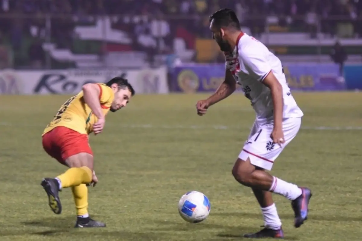 Acción entre Marquense y Malacateco en el "Clásico de la Amistad" 