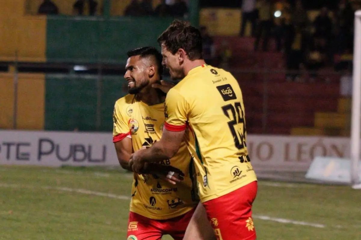 Deportivo Marquense triunfa sobre la hora ante Malacateco 