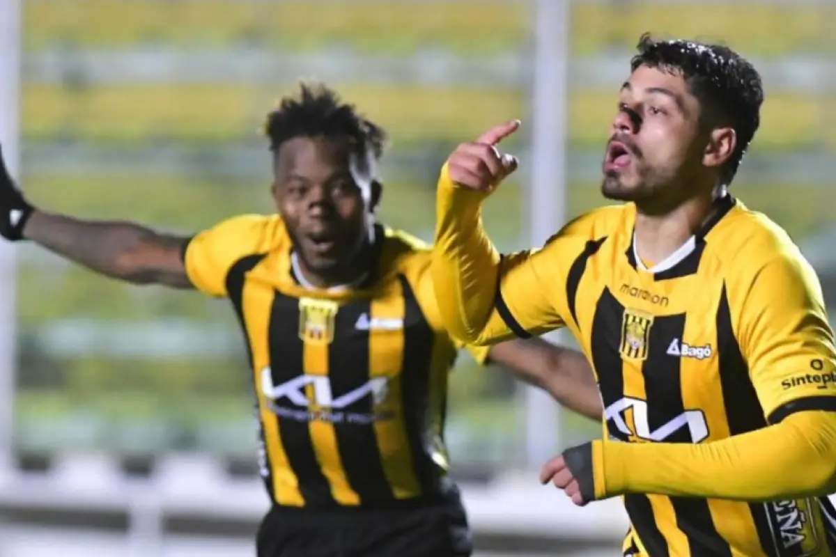 The Strongest del guatemalteco Darwin Lom participa en el Torneo de Repechaje de Verano 2026