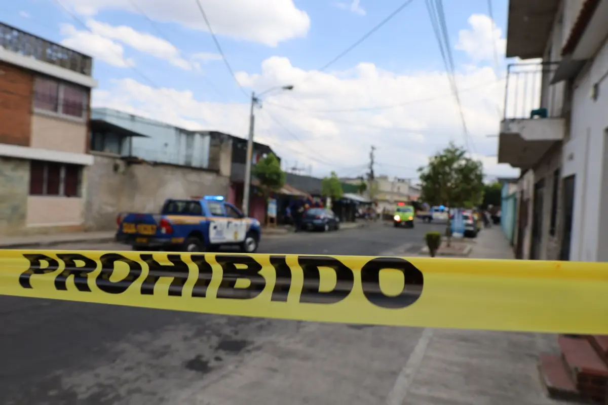 Área donde ocurrió el ataque armado contra un maestro en la zona 19., Bomberos Municipales