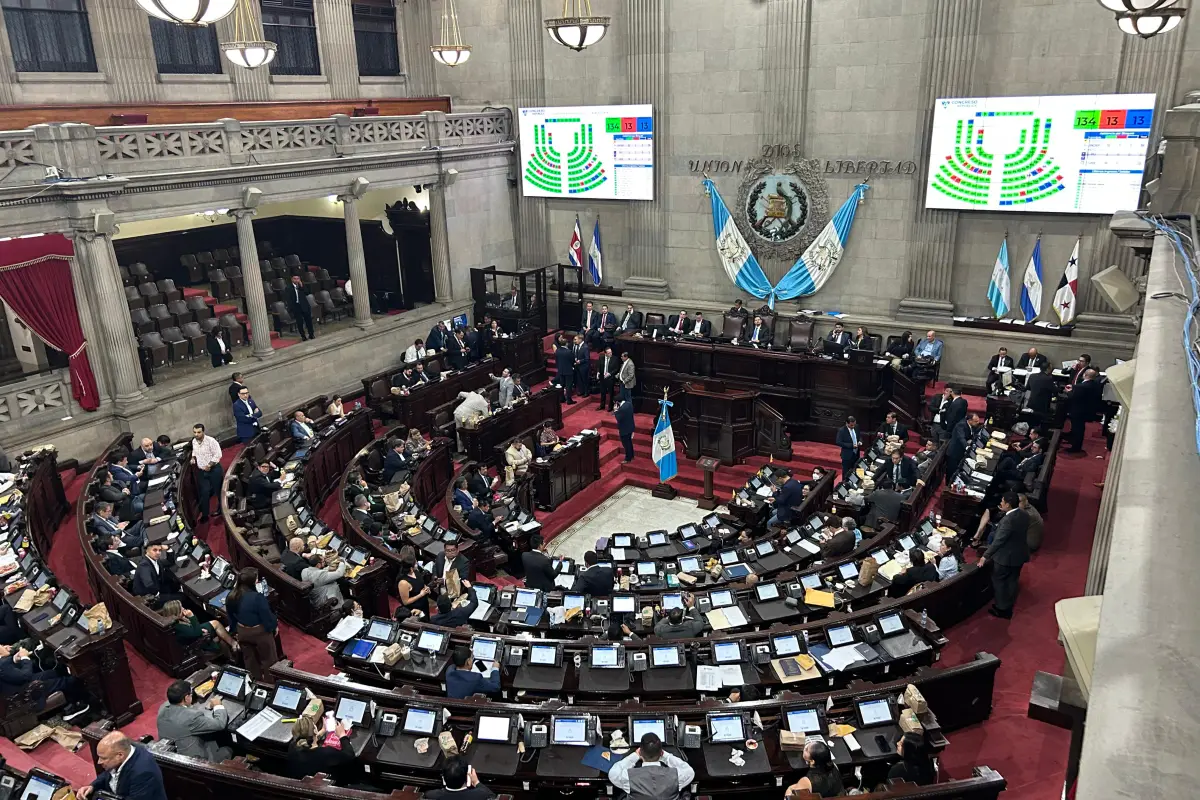 El Congreso eligiÃ³ a los magistrados titular y suplente de la Corte de Constitucionalidad. , Foto Omar SolÃ­s 