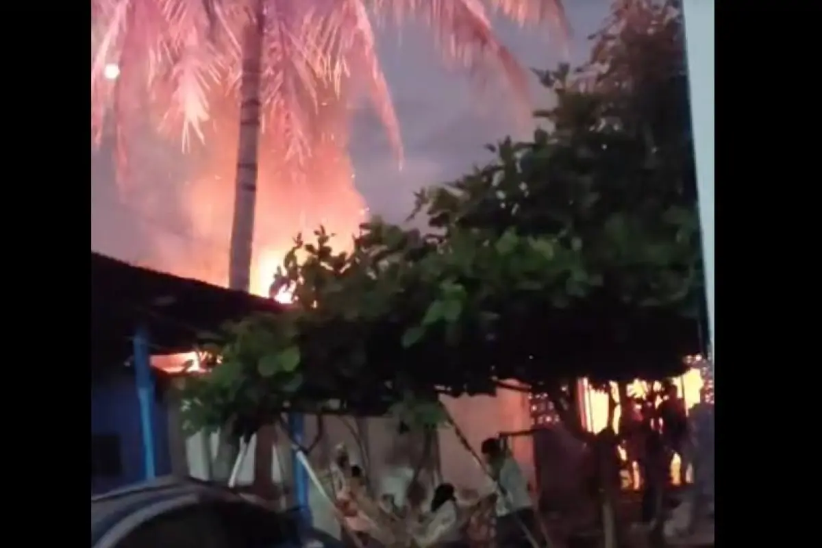 El centro educativo fue prendido en llamas por un grupo de personas en Catarina, San Marcos., Medios locales