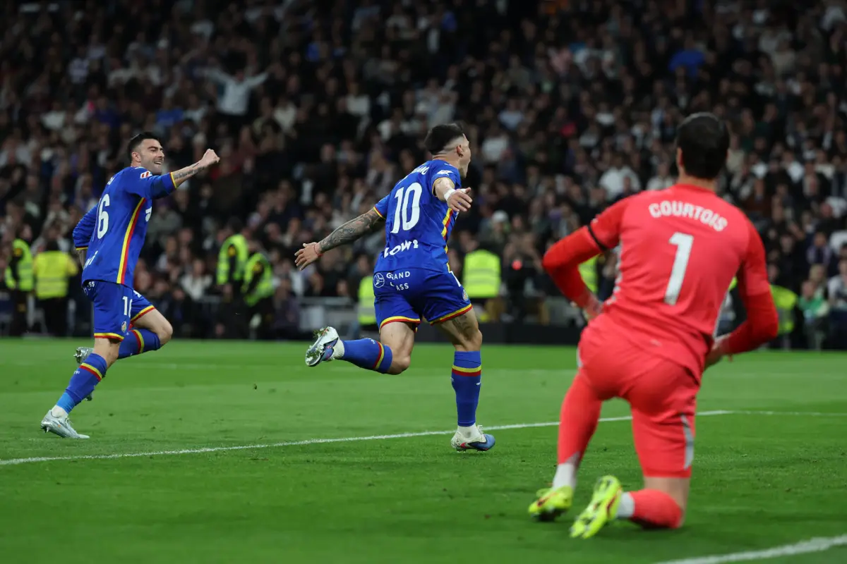 Celebración del Getafe ante el Real Madrid en el Estadio Santiago Bernabéu - EFE