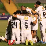 Comunicaciones dormirá como líder tras vencer a Malacatecot