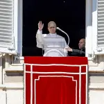 El papa urge a detener la espiral de violencia en Oriente Medio antes de que sea irreparablet