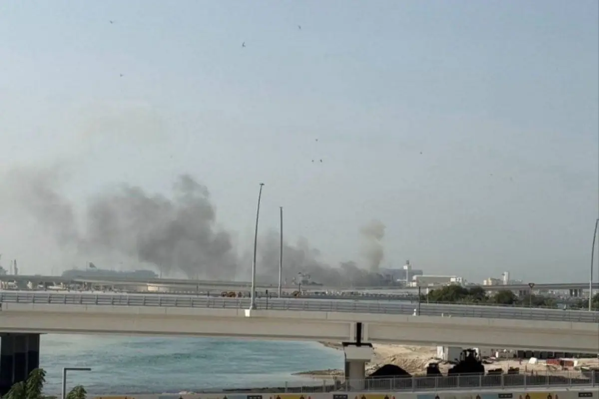 Imagenes en internet muestran como la agresión armada de Irán impacta en varias zonas de Emiratos Árabes., Redes sociales.