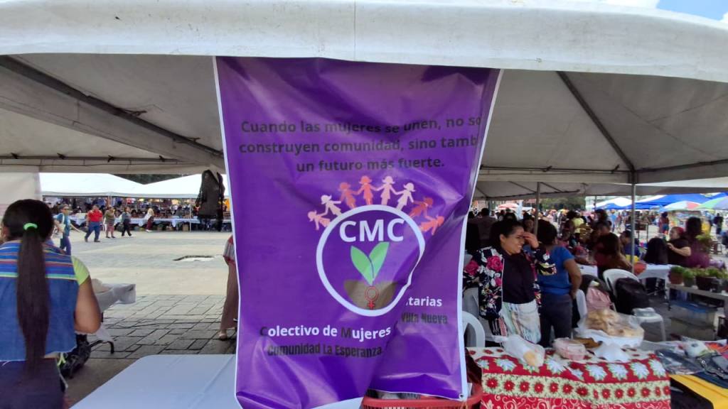 Grupos de mujeres alzan la voz en la Plaza de la Constitución, para exigir justicia | Alex Meoño