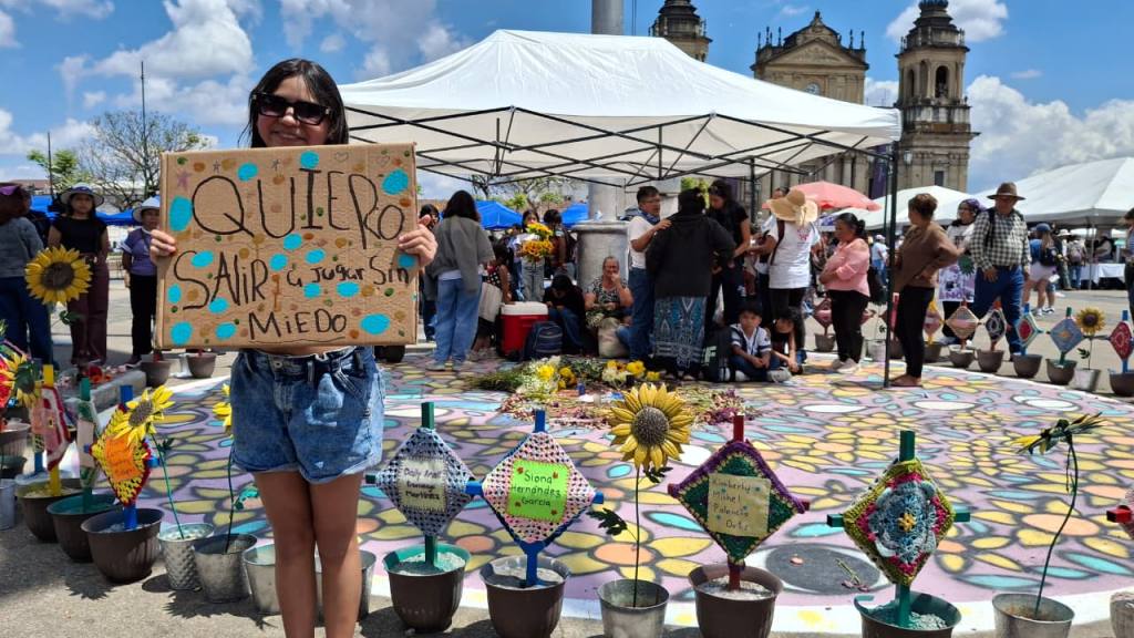 Grupos de mujeres alzan la voz en la Plaza de la Constitución, para exigir justicia | Alex Meoño