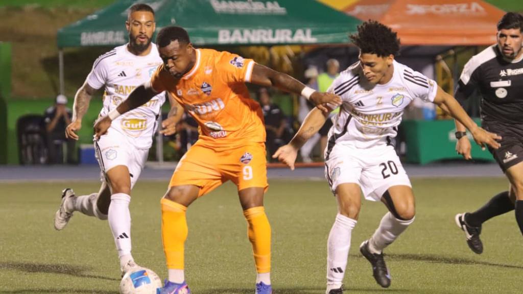 Clausura 2026: Comunicaciones vs. Achuapa  | Alex Meoño 