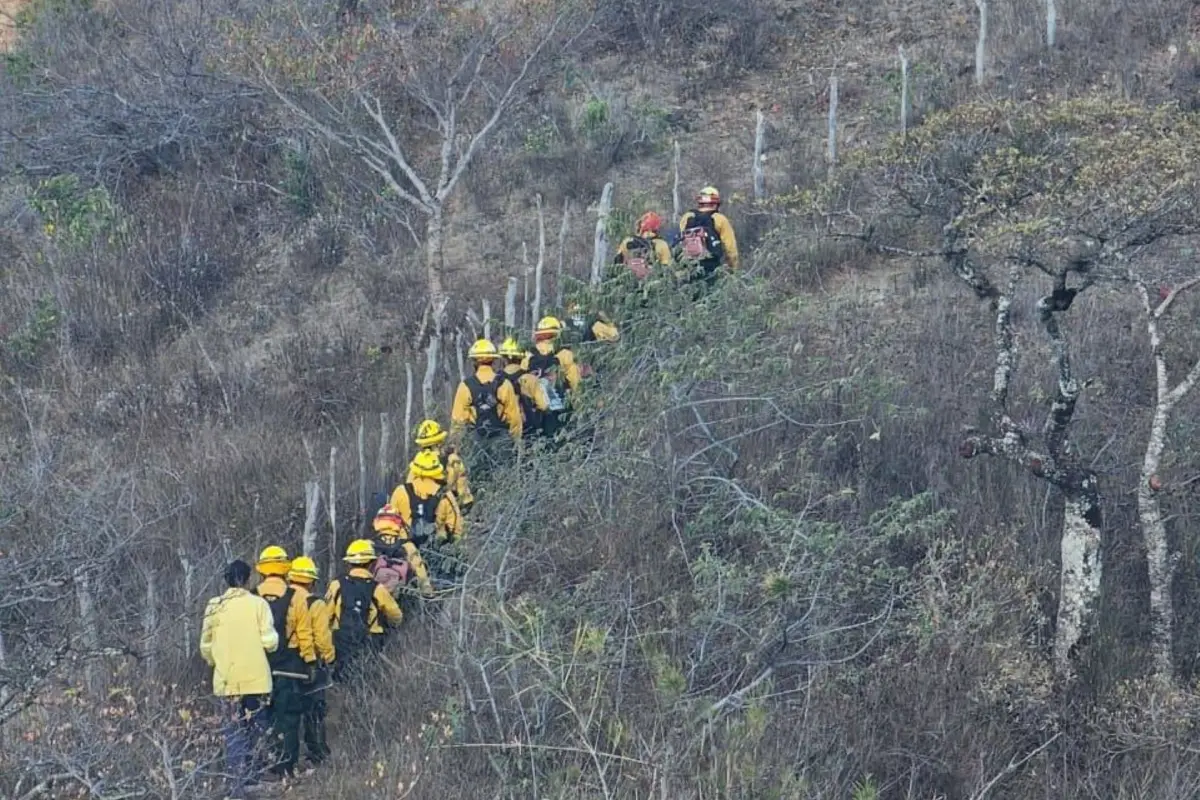 Conred publicó información del incendio en la aldea Chupel, desde el pasado sábado a las 13:41 horas., Conred.