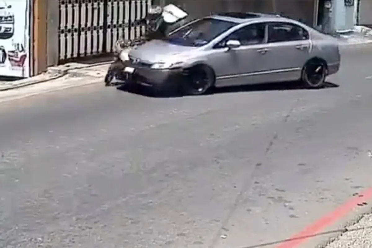 Accidentes de tránsito quedan registrados en videos., Captura de pantalla video de X.