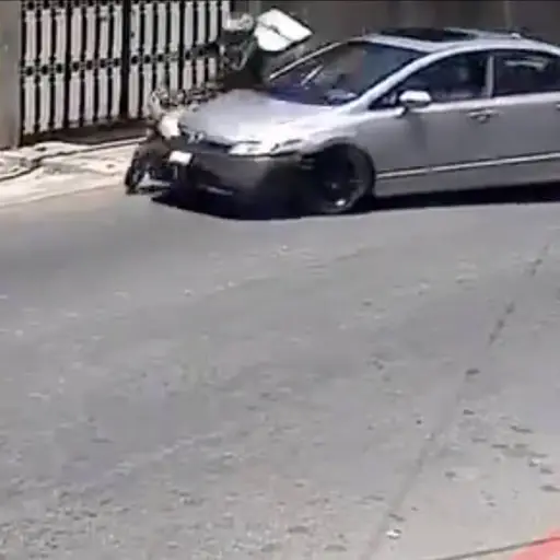 Accidentes de tránsito quedan registrados en videos. ,Captura de pantalla video de X.