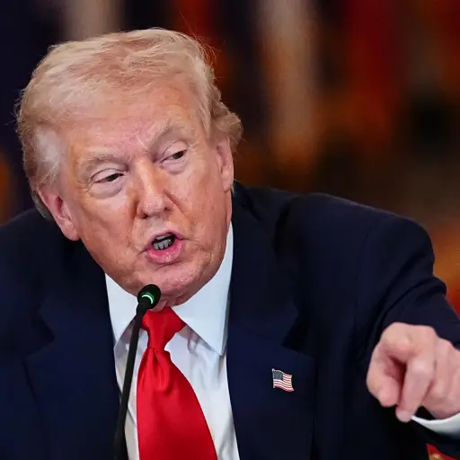 Donald Trump señalando con el dedo ,EFE