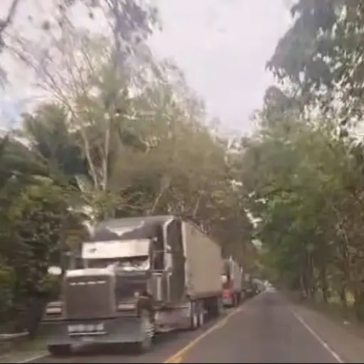 Bloqueo en La Ruidosa, Izabal. ,Kevin Gómez/EU