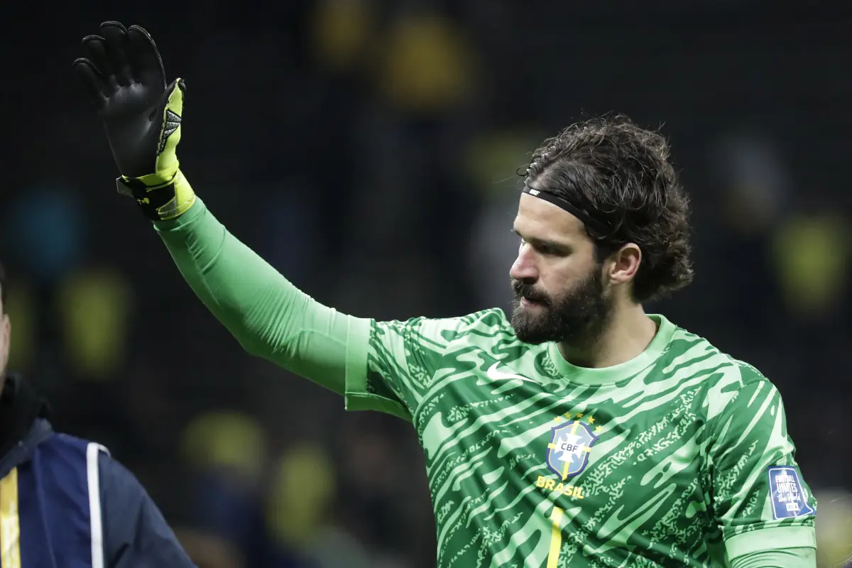 El guardameta brasileño Allison Becker se perderá por lesión junto a otros dieciocho jugadores de selecciones americanas que jugarán el Mundial los próximos dos partidos internacionales de preparación. 