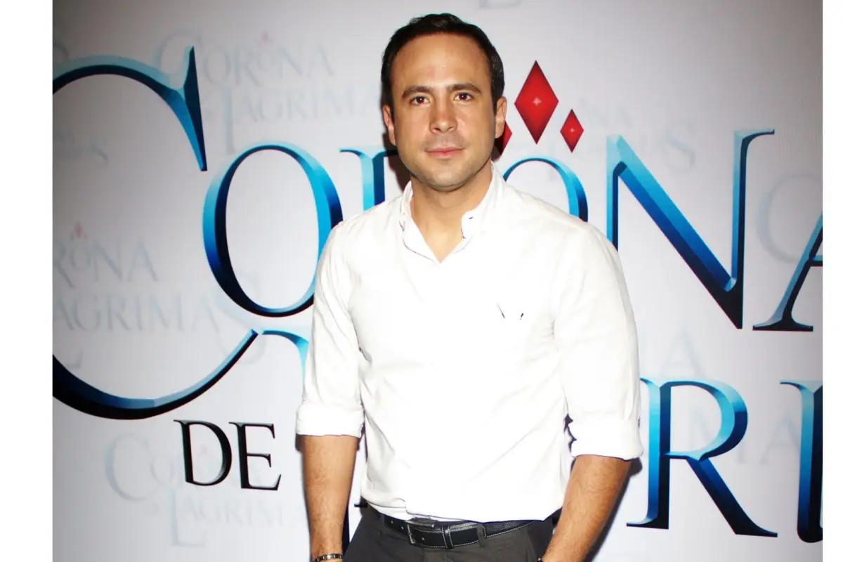 Ulises de la Torre, Instagram