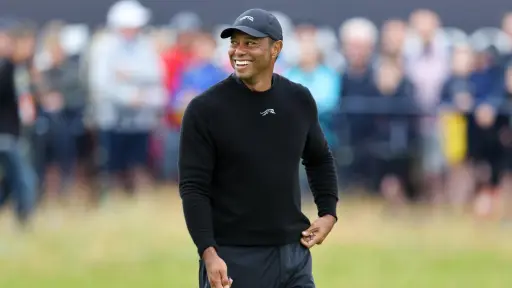 Presentan cargos formales contra el golfista Tiger Woods