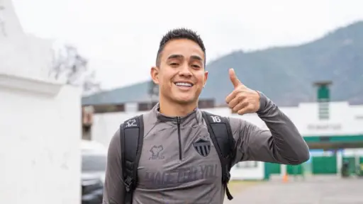 Óscar Santis con posibilidad de ir al extranjero al final de temporada 