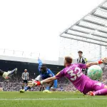 Un nuevo caso de racismo golpea la Premier Leaguet