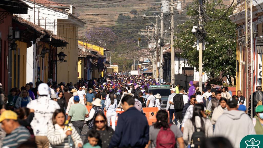 Jesús Nazareno de la Caída convoca a miles de fieles | Municipalidad de Antigua Guatemala