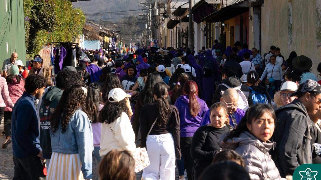 Jesús Nazareno de la Caída convoca a miles de fieles | Municipalidad de Antigua Guatemala