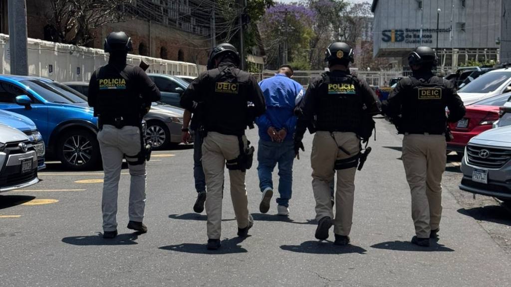 SECUESTRO Y ARMAS: Operación policial desmantela células del Barrio 18 en la zona 21