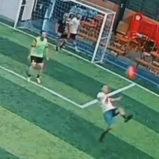 Influencer queda en coma tras hacer una chilena.  ,Captura de pantalla video de Instagram.