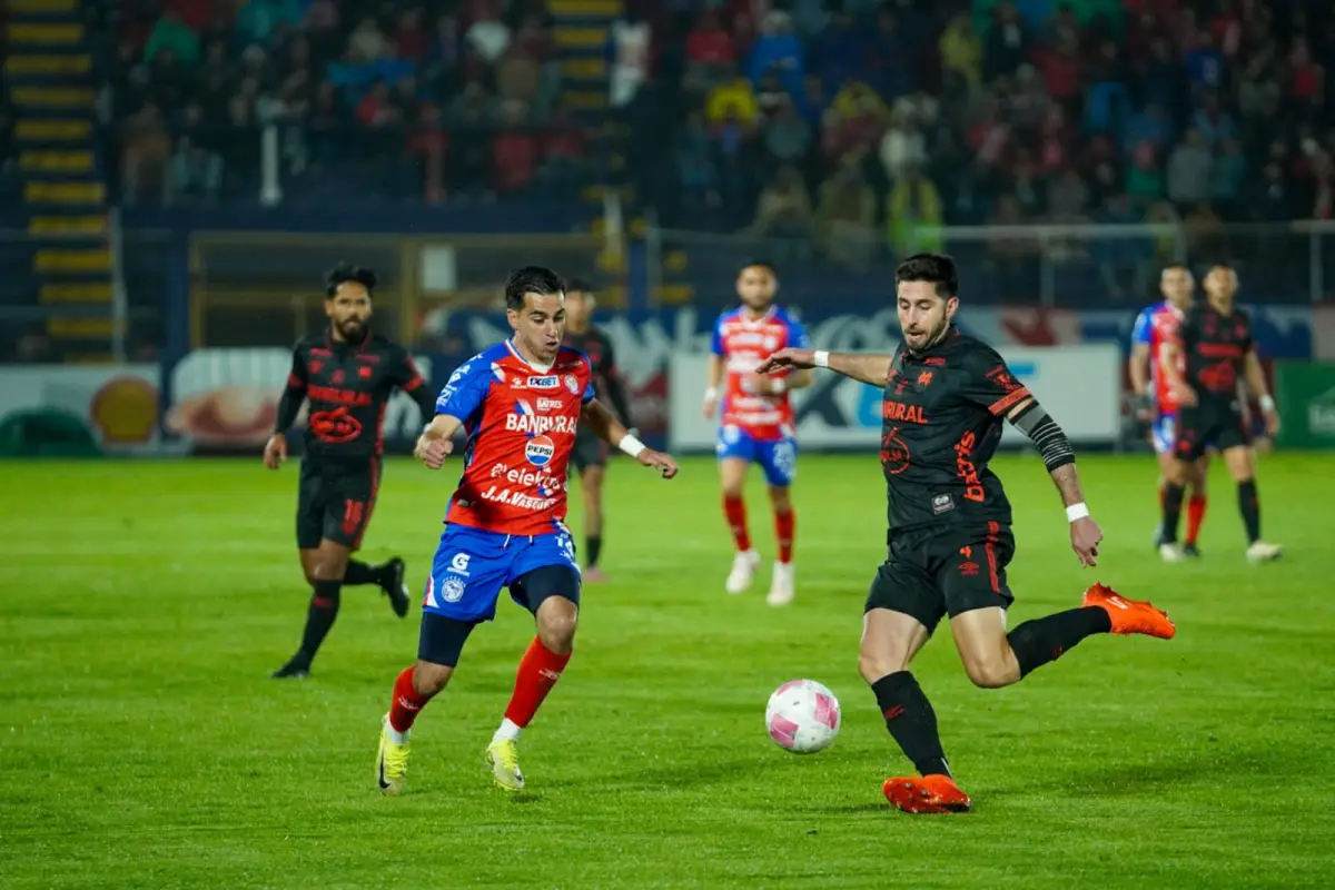 El técnico de Xelajú, Roberto Hernández se refirió por el triunfo ante Municipal 